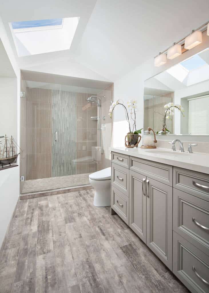 42 Chic Design Ideas  to Rejuvenate Your Master  Bathroom  