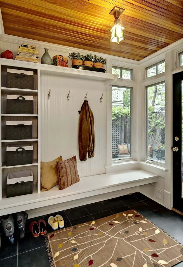 49 Functional And Ready Mud Rooms Home Awakening 49-functional-and-ready-mud-rooms-home-awakening