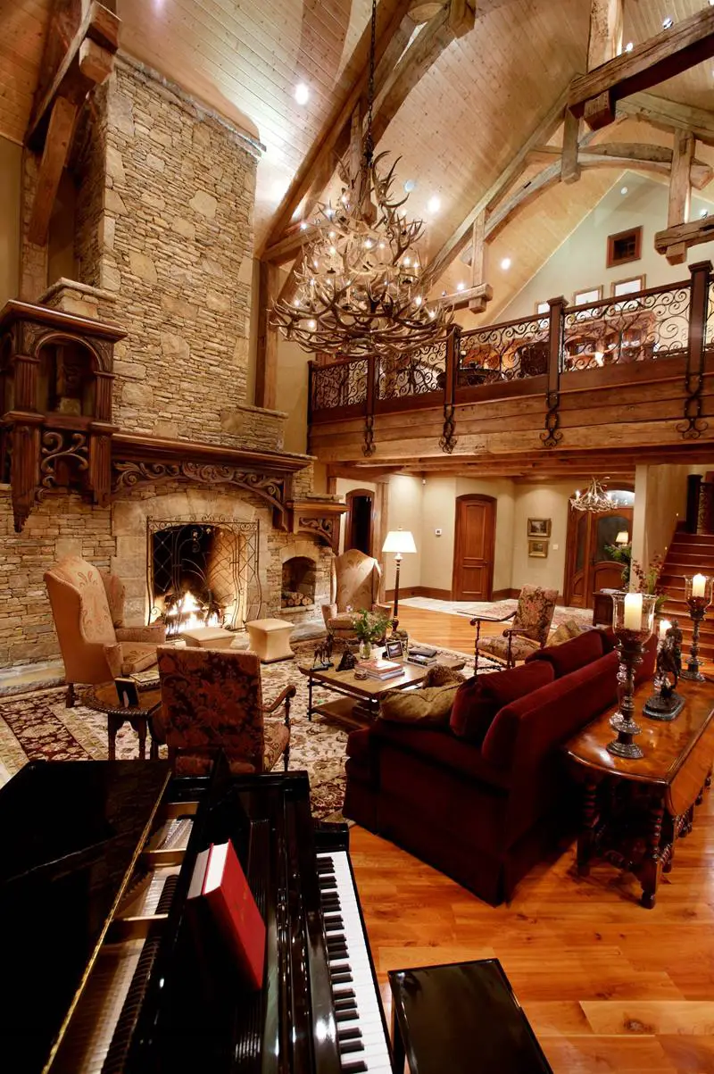 Grand and Luxurious Cabin