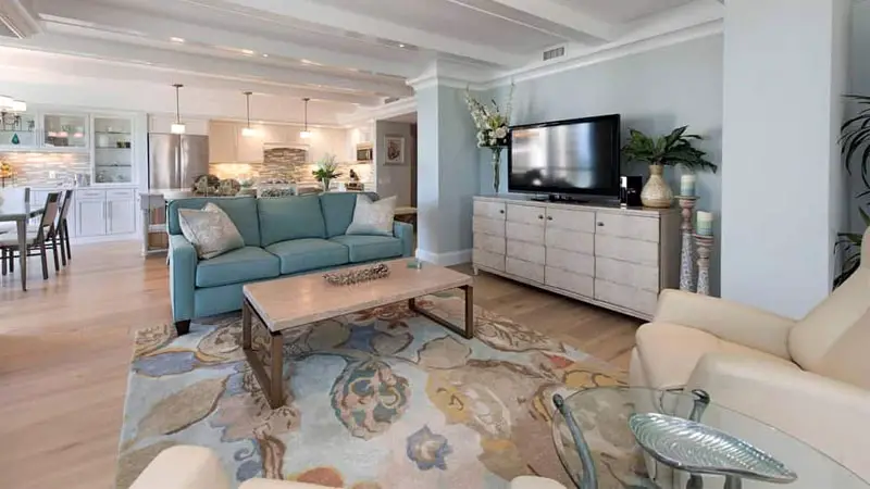 beach style family room design ideas