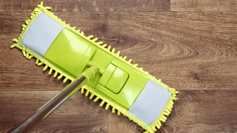 how to use a microfiber mop